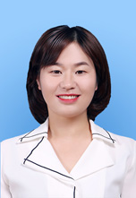 3.王欣谊 负责学生事务工作  029-87081752  suncitygroup太阳新城C402.jpg