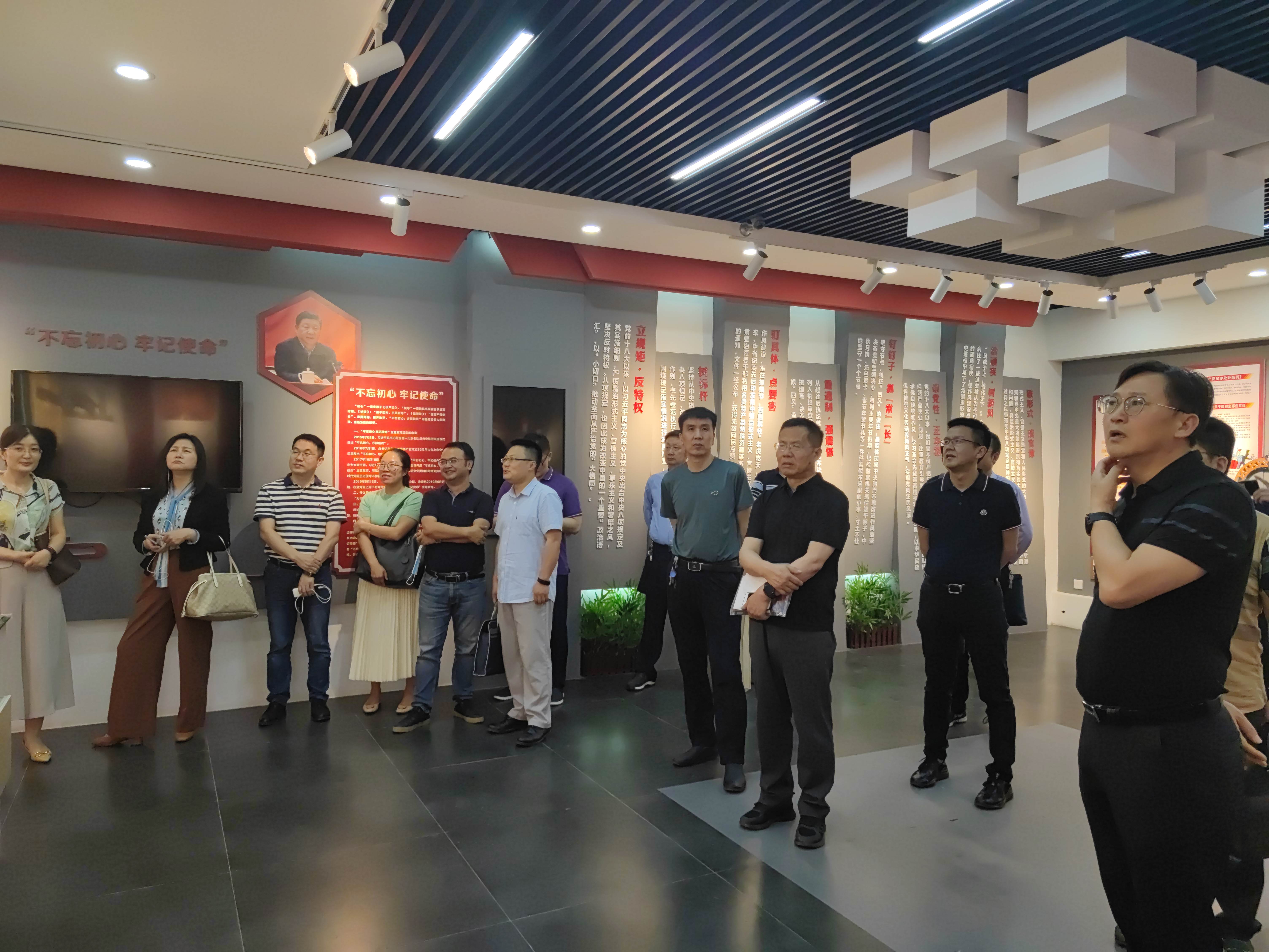 88581d2e2dbd40d286f5236231239e51.jpg 88581d2e2dbd40d286f5236231239e51.jpg